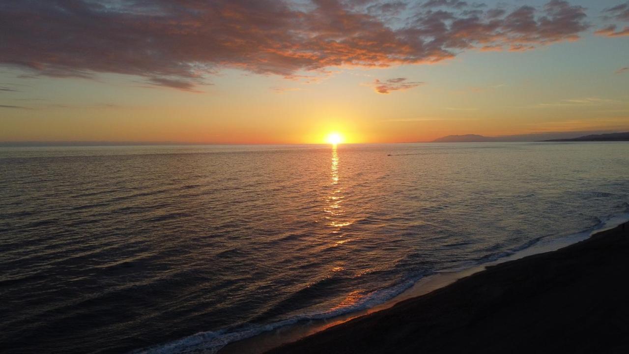 Laguna Beach Wohnung Mit Freiem Meerblick Torrox Exterior foto